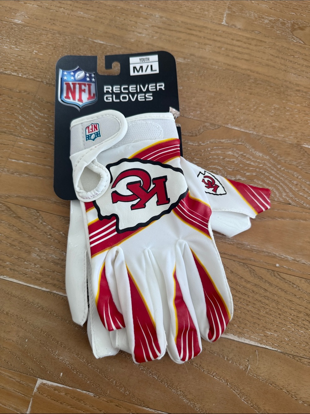 NFL Kansas City Chiefs White, Red & Yellow Youth Receiver Gloves